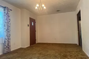 132 Columbia, Palestine, TX 75803 - Photo 2