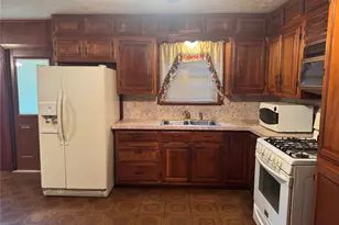 132 Columbia, Palestine, TX 75803 - Photo 4