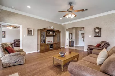 3901 Bonita Court, Granbury, TX 76049 - Photo 8