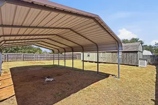 3901 Bonita Ct, Granbury, TX 76049 - Photo 30
