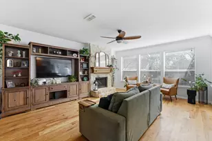 933 Oatlands Pl, Burleson, TX 76028 - Photo 8