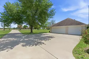 3416 Old Dennis Rd, Weatherford, TX 76087 - Photo 2