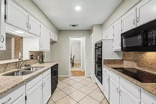 5603 Louise Way Dr, Arlington, TX 76017 - Photo 6