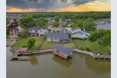 568 Harbor Circle, Azle, TX 76020 - Photo 2