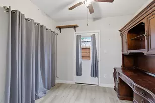 729 Hettie St, Denton, TX 76209 - Photo 8