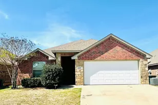 4502 Sapphire Ln, Granbury, TX 76049 - Photo 1