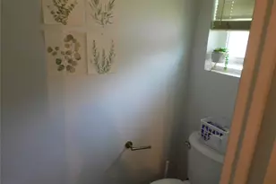 409 W Vista Dr, Garland, TX 75041 - Photo 6