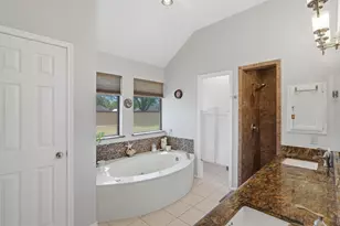 3802 Buena Vista Cir, Granbury, TX 76049 - Photo 22