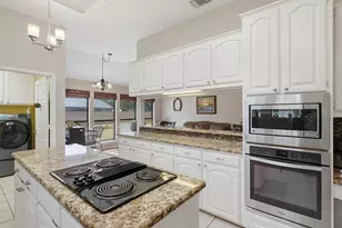 3802 Buena Vista Cir, Granbury, TX 76049 - Photo 14