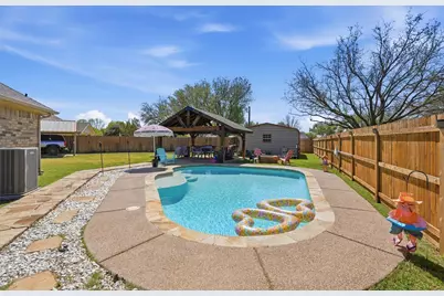 3802 Buena Vista Circle, Granbury, TX 76049 - Photo 8