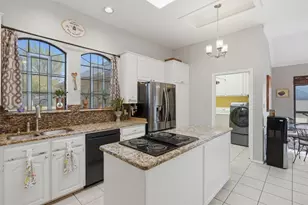 3802 Buena Vista Cir, Granbury, TX 76049 - Photo 12