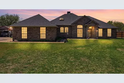 3802 Buena Vista Circle, Granbury, TX 76049 - Photo 2