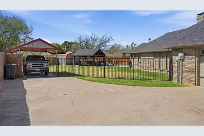 3802 Buena Vista Circle, Granbury, TX 76049 - Photo 4