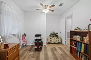 4511 Queenswood Dr, Grand Prairie, TX 75052 - Photo 12