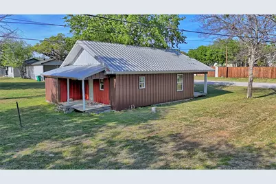 601 Baylor Street, Nocona, TX 76255 - Photo 20