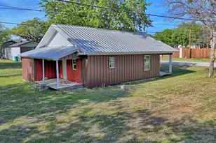 601 Baylor St, Nocona, TX 76255 - Photo 20