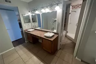 2317 Sharpshire Ln, Arlington, TX 76014 - Photo 10