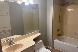 2317 Sharpshire Ln, Arlington, TX 76014 - Photo 16