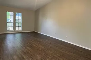 905 Camino Ct, Grand Prairie, TX 75052 - Photo 6