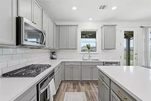 960 Tule Dr, Aubrey, TX 76227 - Photo 14