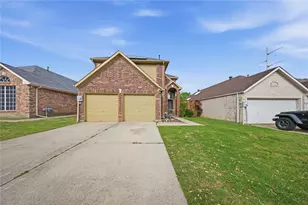 2108 Montclair Ln, Lewisville, TX 75067 - Photo 4