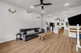 2100 Cactus Alley, Granbury, TX 76048 - Photo 6