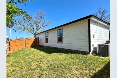 3206 Roberts Street, Greenville, TX 75401 - Photo 18