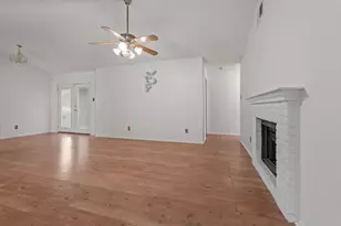 10013 N Suttonwood Dr, Fort Worth, TX 76108 - Photo 2