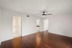 701 Rocky Canyon Rd, Arlington, TX 76012 - Photo 10