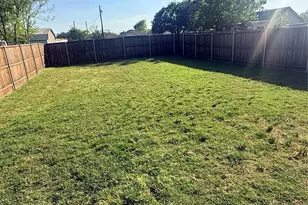 309 W Cedar St, Gunter, TX 75058 - Photo 8