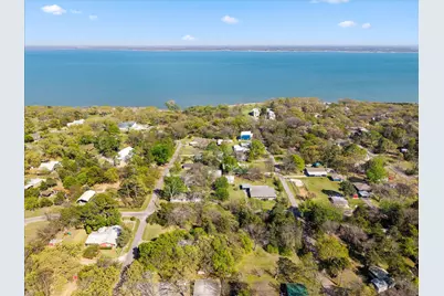 204 Plantation Avenue, Pottsboro, TX 75076 - Photo 2