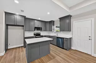 2009 W Sherman St, Paris, TX 75460 - Photo 10