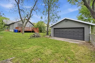 909 N 34th St, Waco, TX 76710 - Photo 6