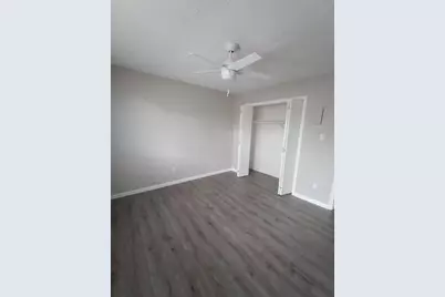 2211 N Elm Street #5, Denton, TX 76201 - Photo 4