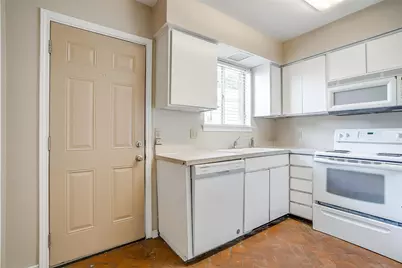 13305 Southview Lane, Dallas, TX 75240 - Photo 10