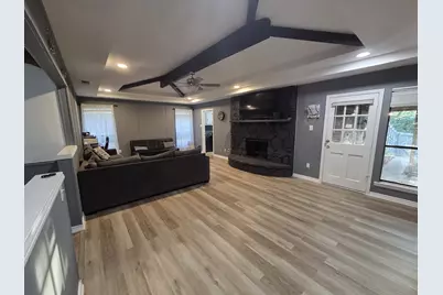 521 Newcastle Drive, DeSoto, TX 75115 - Photo 4