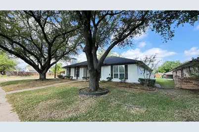 429 Stroud Lane, Garland, TX 75043 - Photo 4