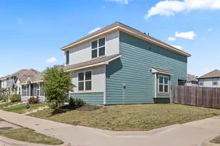 5677 Topwater Trl, Fort Worth, TX 76119 - Photo 18