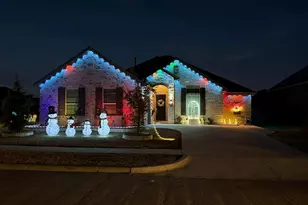 3722 Autumncrest St, Grand Prairie, TX 76065 - Photo 4