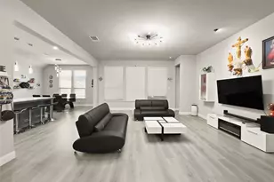 3722 Autumncrest St, Grand Prairie, TX 76065 - Photo 8