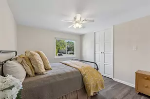 9605 Robin Song, Dallas, TX 75243 - Photo 16