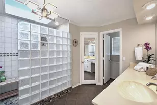 10128 Cimmaron Trail, Dallas, TX 75243 - Photo 18