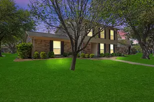 2604 Fallcreek Dr, Carrollton, TX 75006 - Photo 2