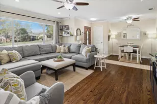 846 Peavy Rd, Dallas, TX 75218 - Photo 2