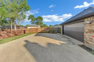 1011 Briar Hill Cir, Duncanville, TX 75137 - Photo 36