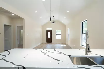 643 Rayenell Avenue, Dallas, TX 75217 - Photo 6