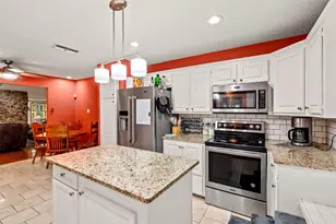 701 Wood Ln, Azle, TX 76020 - Photo 6