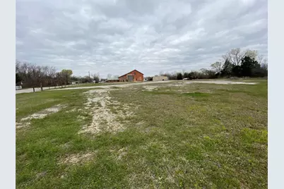 901 Decatur Street, Bowie, TX 76230 - Photo 8