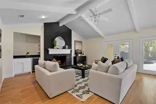 2125 Lakecrest Dr, Grapevine, TX 76051 - Photo 12