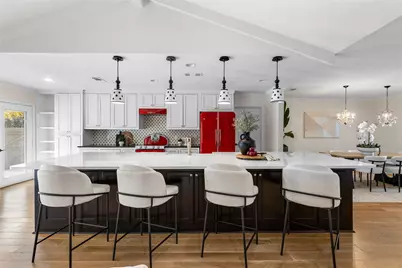 2125 Lakecrest Drive, Grapevine, TX 76051 - Photo 1